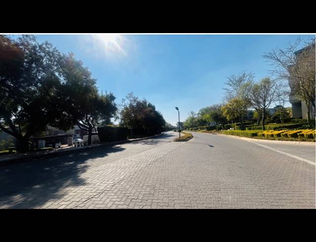 2 BEDROOM FLAT FOR SALE IN JACKAL CREEK GOLF ESTATE
